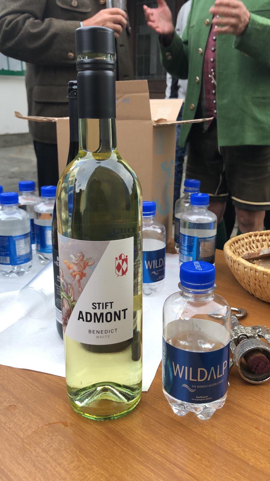 Stiftswein trifft Wildalpener Wasser / Frater Rupert Schwarz OSB Pfarre Wildalpen